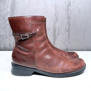 Vtg Y2K Clarks Boots Womens Sz 7.5 Brown Leather Ankle Buckle Side Zip Low Heel